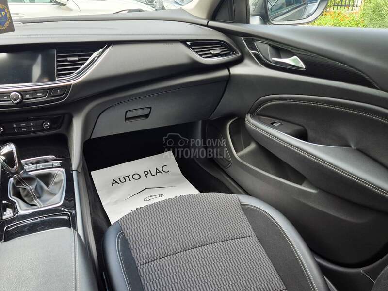 Opel Insignia 1.6 CDTi/GRAND SPORT