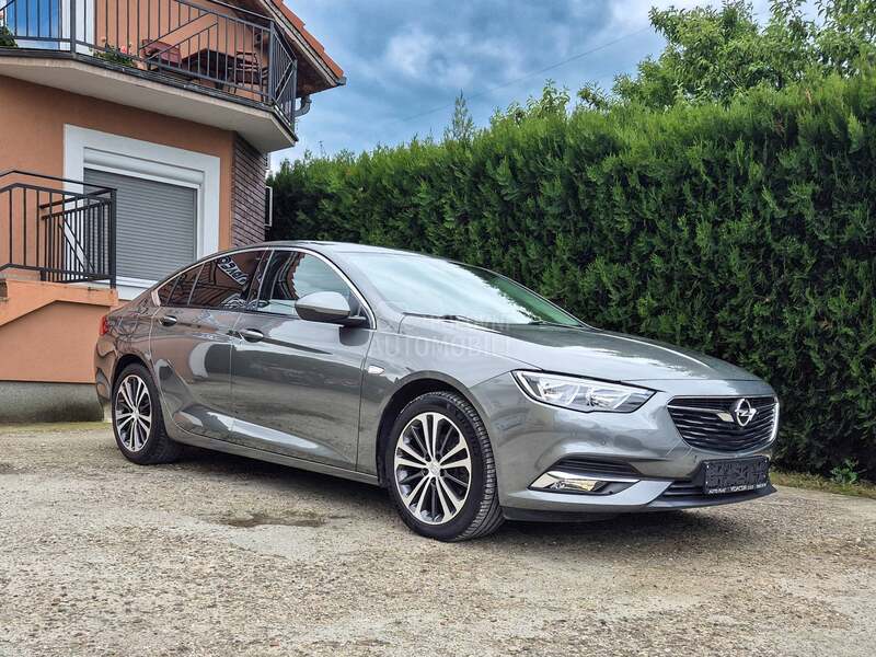 Opel Insignia 1.6 CDTi/GRAND SPORT