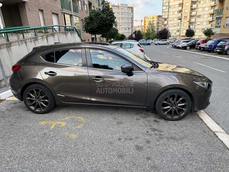 Mazda 3 G120