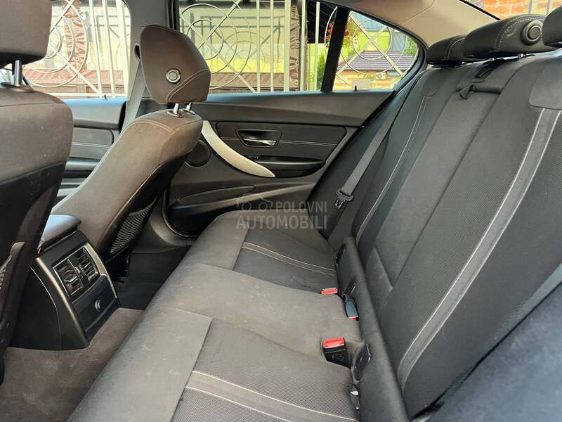 BMW 318 D / L.E.D