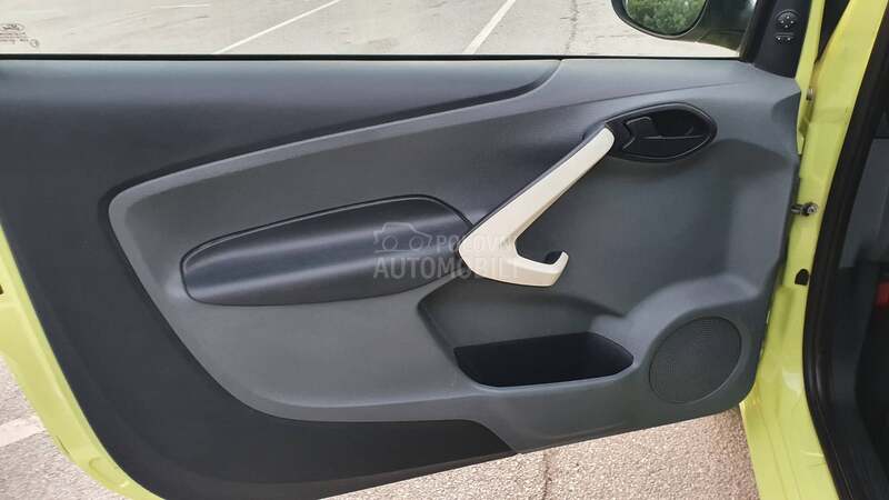Ford Ka 1.2, b.e.n.z.i.n