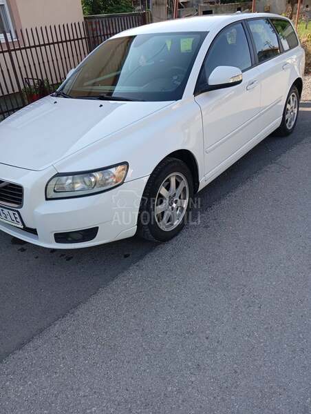 Volvo V50 D2