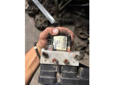 ABS Centrala 4x4 za Suzuki Swift od 2005. do 2010. god.