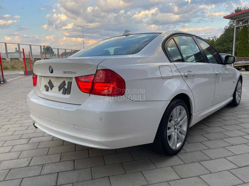 BMW 320 2.0 xdrive matic