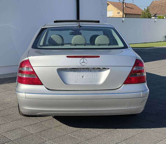 Mercedes Benz E 320 USA