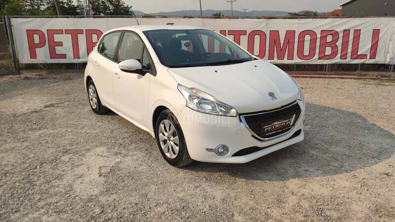 Peugeot 208 1.4 E-HDi /STYLE/NOV