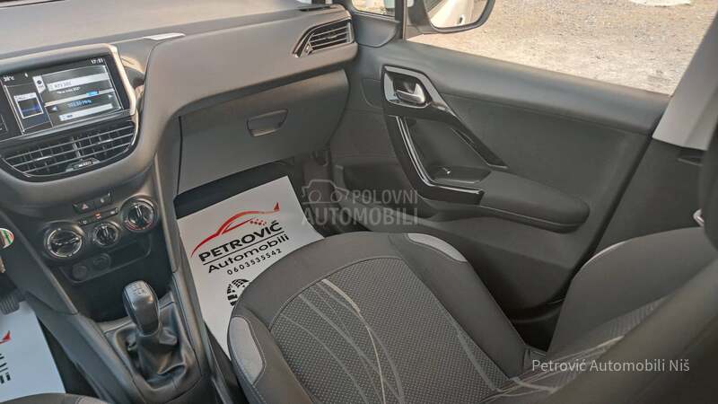 Peugeot 208 1.4 E-HDi //STYLE//