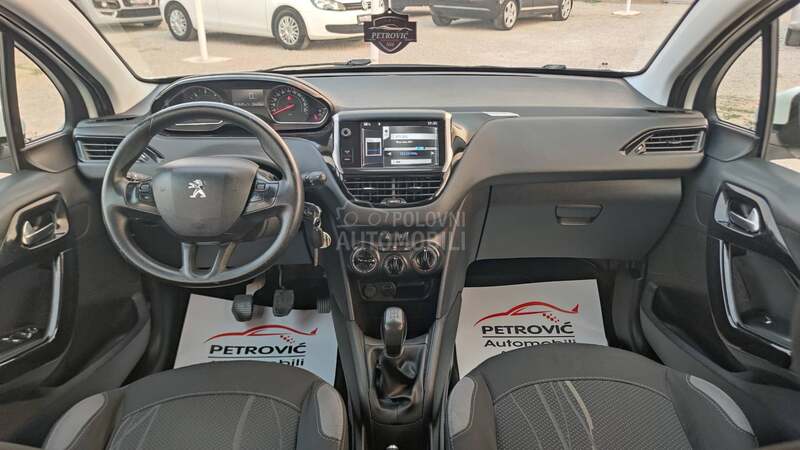 Peugeot 208 1.4 E-HDi /STYLE/NOV
