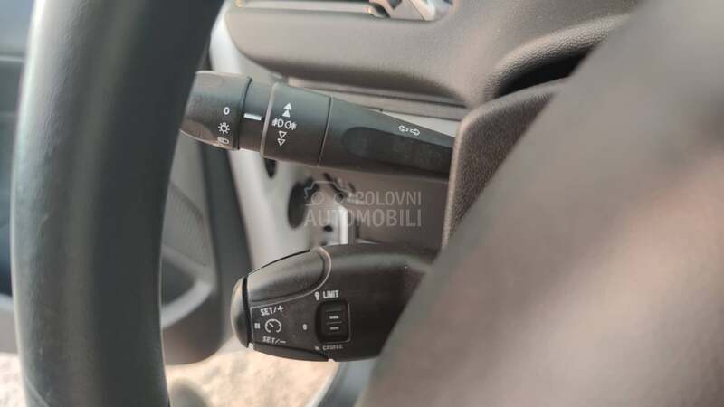 Peugeot 208 1.4 E-HDi /STYLE/NOV