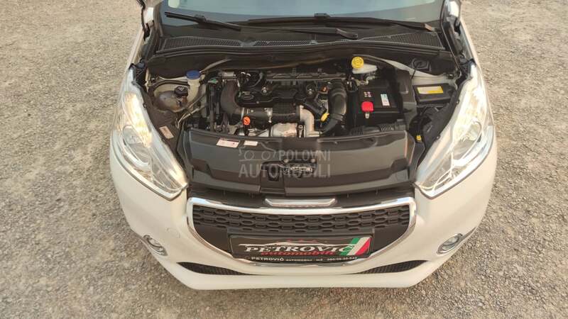 Peugeot 208 1.4 E-HDi /STYLE/NOV