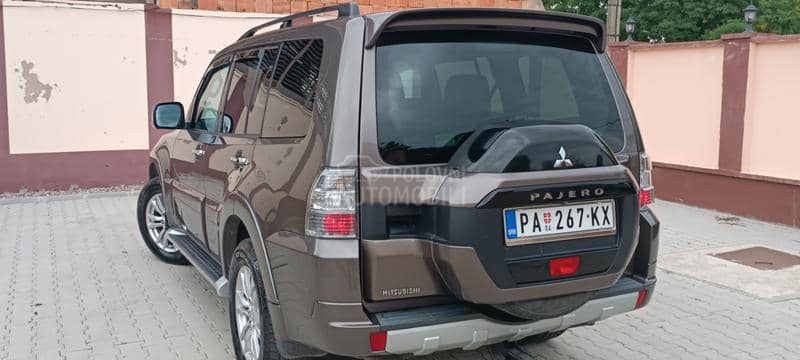 Mitsubishi Pajero N1