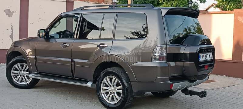 Mitsubishi Pajero N1