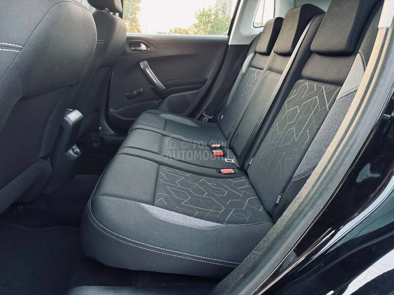 Peugeot 2008 1.2 AllURE  NOV