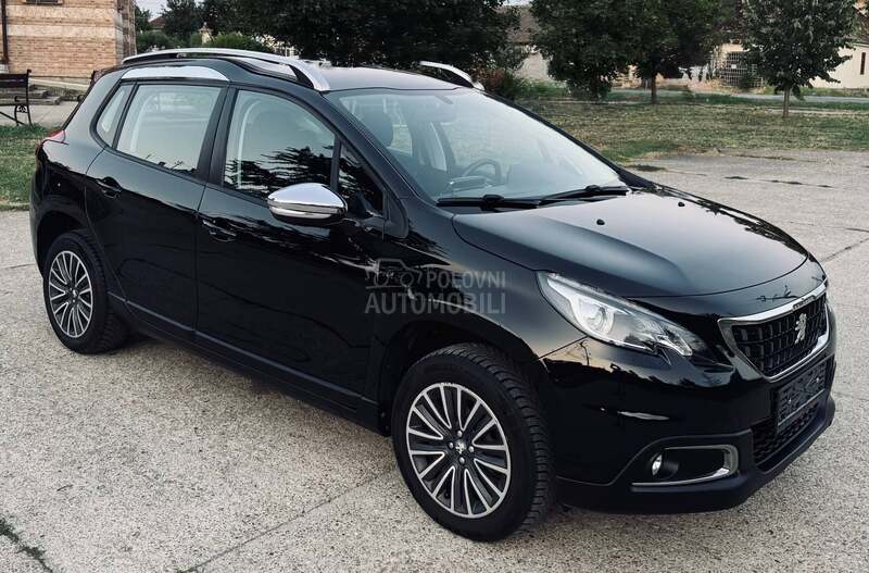 Peugeot 2008 1.2 AllURE  NOV