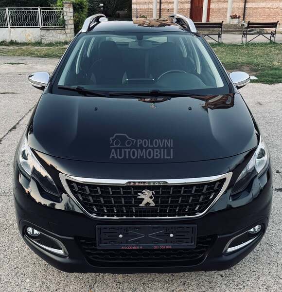 Peugeot 2008 1.2 AllURE  NOV