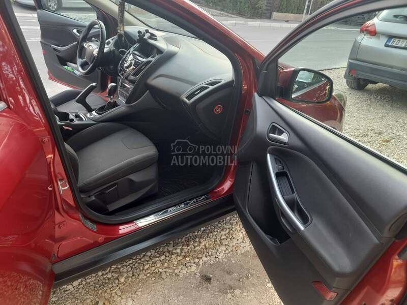 Ford Focus TITANIUM  X