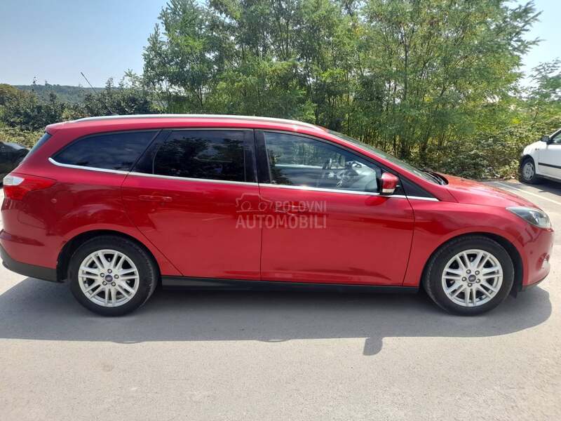 Ford Focus TITANIUM  X