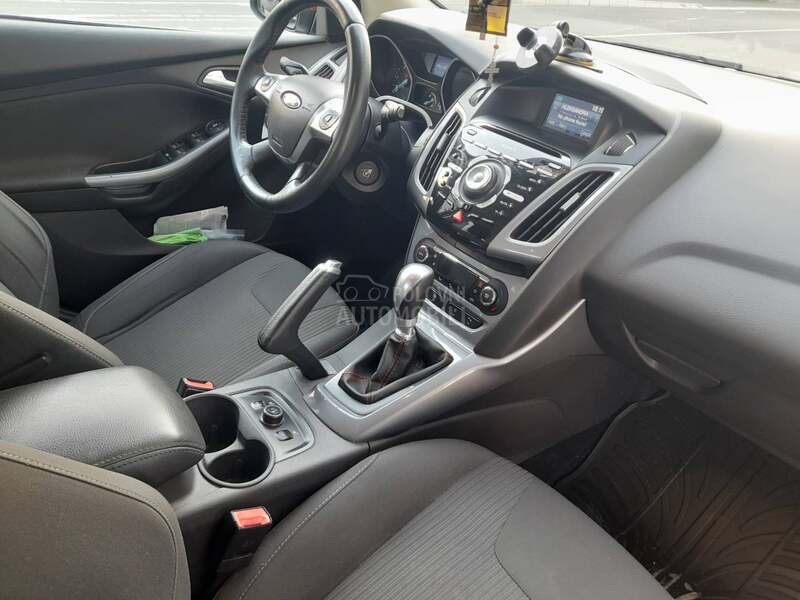 Ford Focus TITANIUM  X
