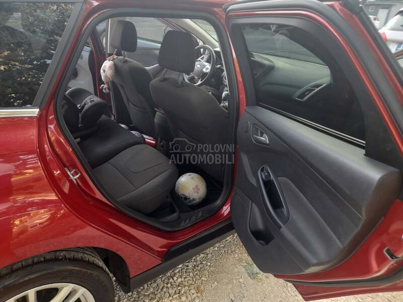 Ford Focus TITANIUM  X