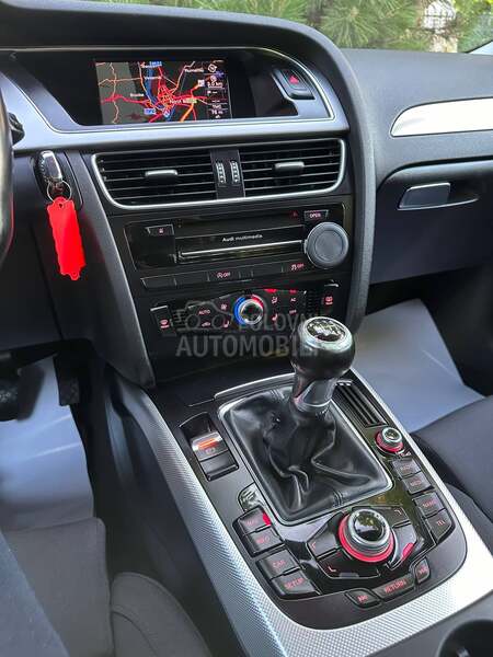 Audi A4 2.0TDISline/Sport/