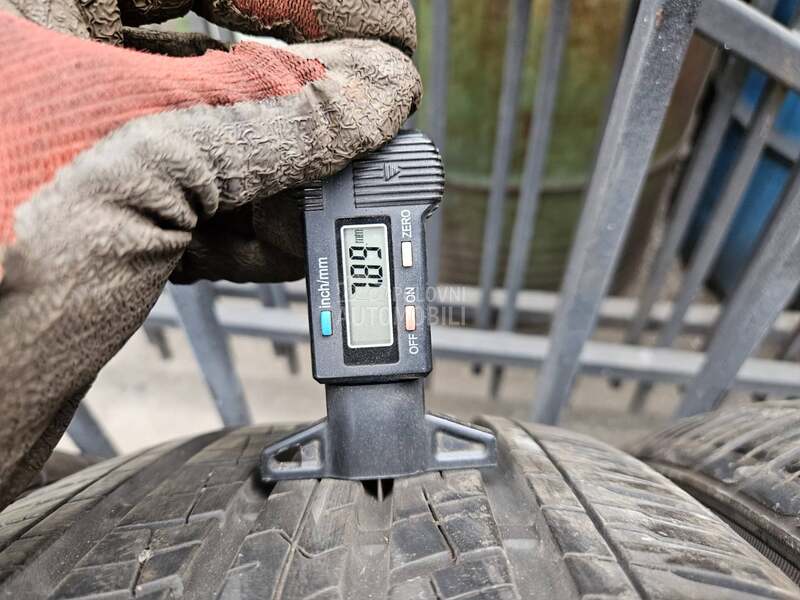 Kumho 225/55 R19 Letnja