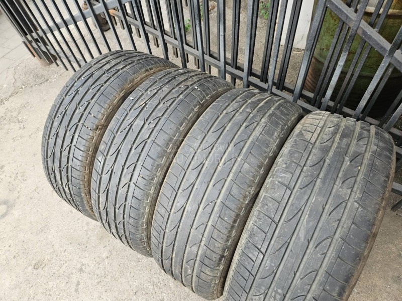 Bridgestone 235/45 R19 Letnja