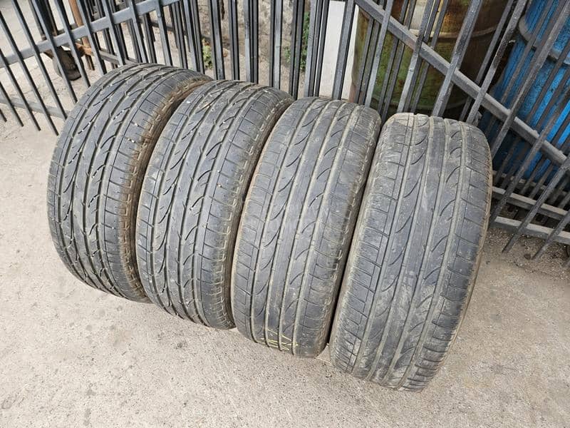 Bridgestone 235/45 R19 Letnja