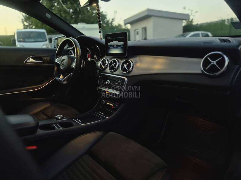Mercedes Benz GLA 220 AMG 4MATIC