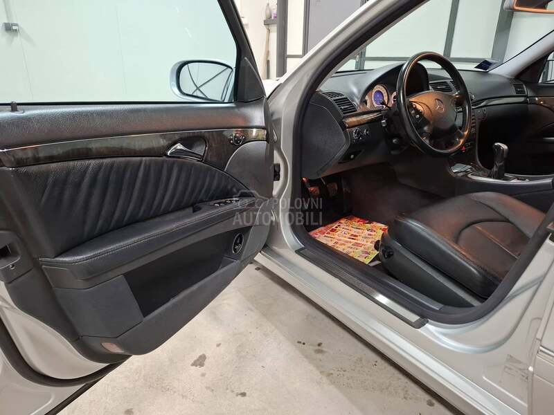 Mercedes Benz E 220 E220CDI AVANTGARDE