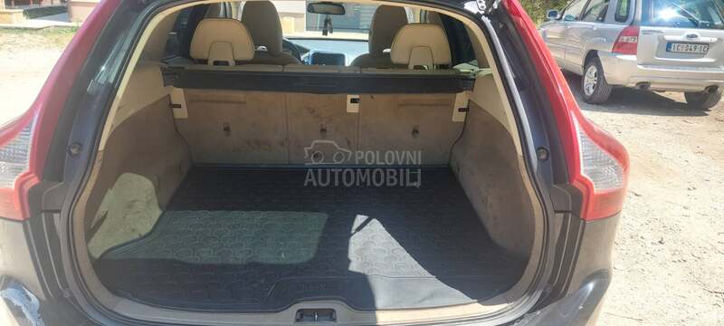 Volvo XC60 2.4  D4