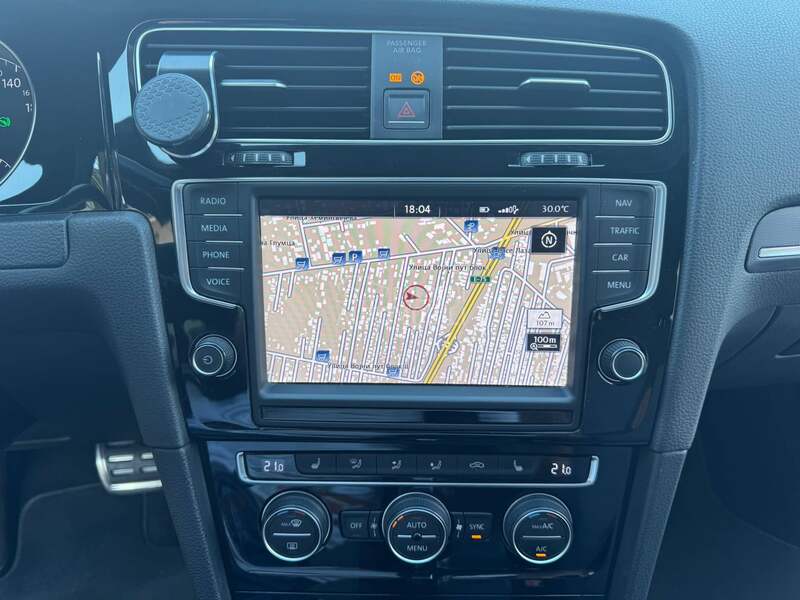 Volkswagen Golf 7 R LiNE DSG 40 Years
