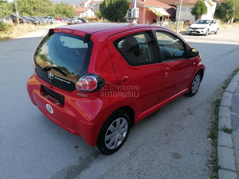 Toyota Aygo 1.0i COOL CH