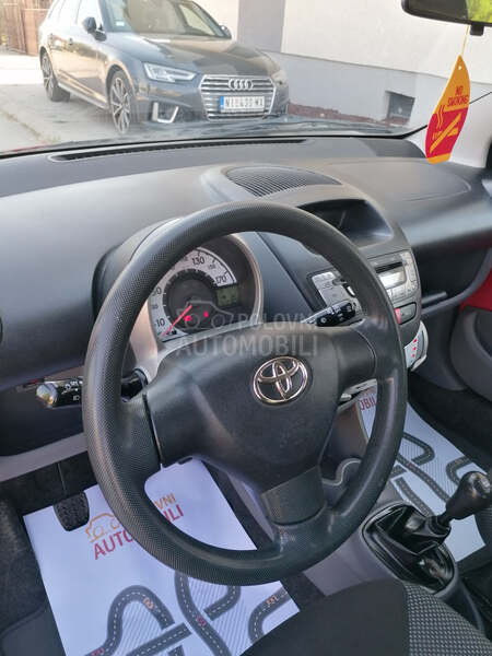 Toyota Aygo 1.0i COOL CH
