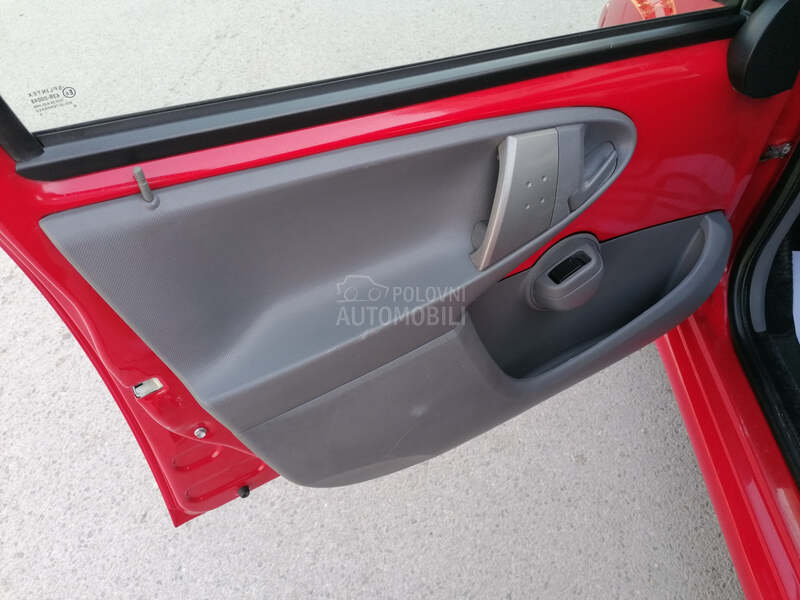 Toyota Aygo 1.0i COOL CH