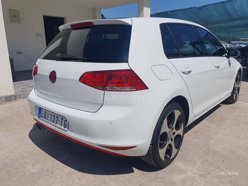 Volkswagen Golf 7 1.6TDI DSG