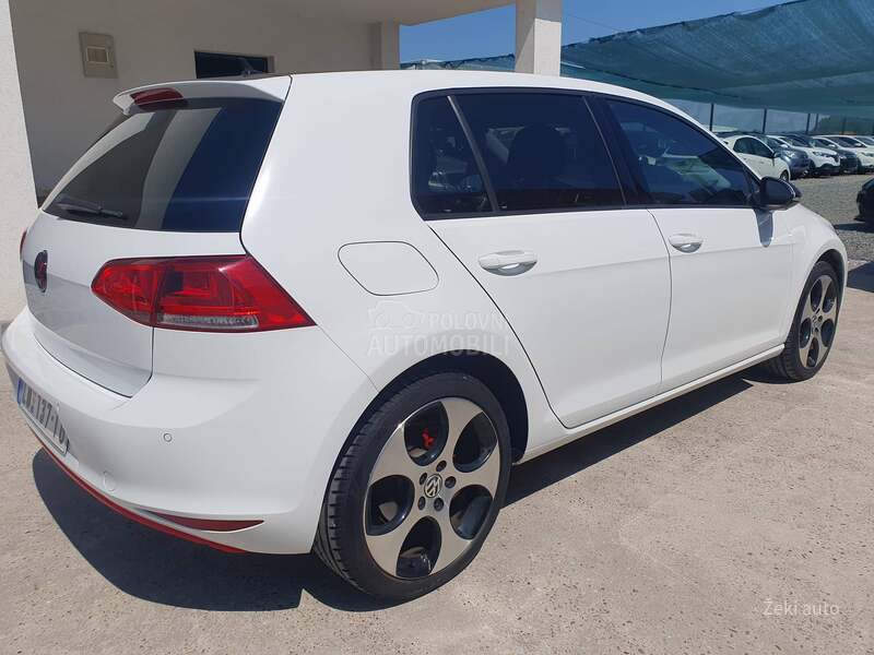 Volkswagen Golf 7 1.6TDI DSG