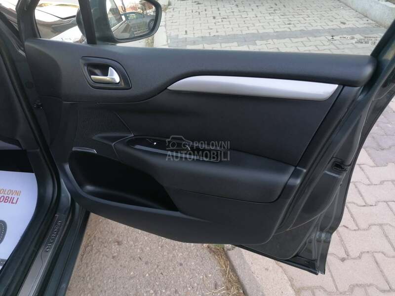 Citroen C4 1.2i SEDUCTION CH