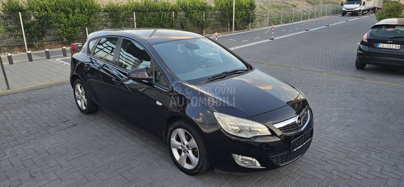 Opel Astra J Ser.ist/74k w/o pi s