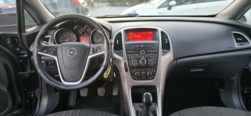 Opel Astra J Ser.ist/74k w/o pi s