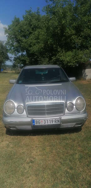Mercedes Benz E 220 