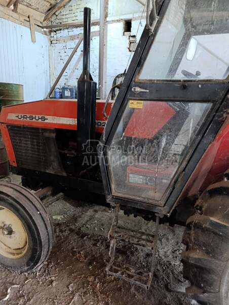 Ursus 902 B