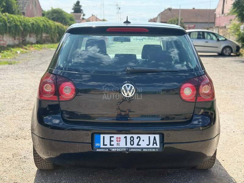 Volkswagen Golf 5 2.0TDI BKD plivajuci