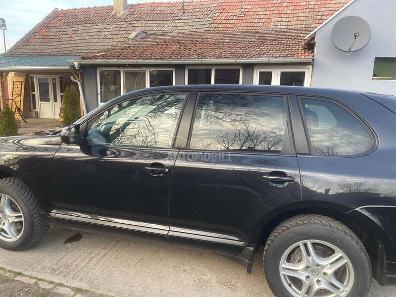 Porsche Cayenne 