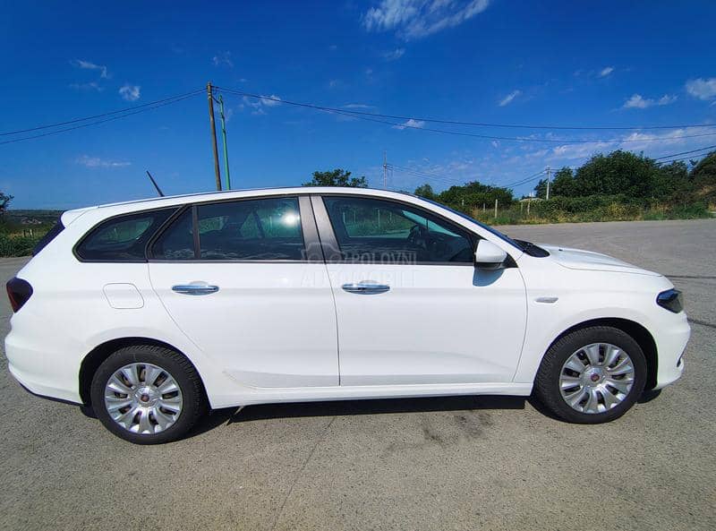 Fiat Tipo MIRROR STYLE 120HP