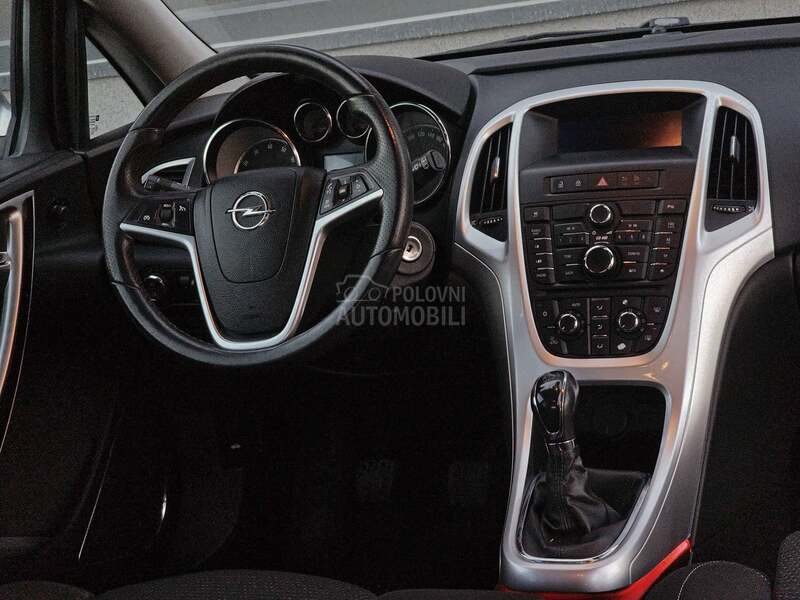 Opel Astra J 