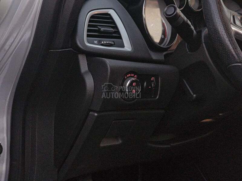 Opel Astra J 