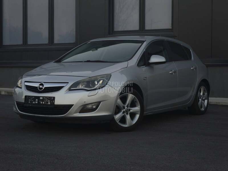 Opel Astra J 