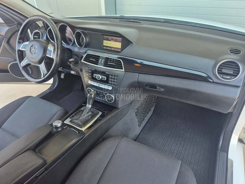 Mercedes Benz C 200 Elegance