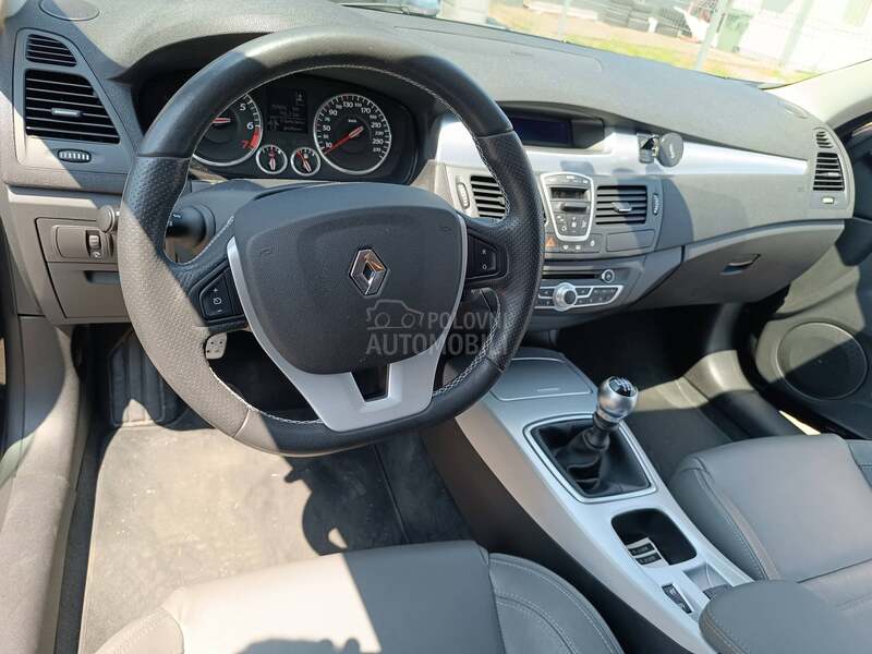 Renault Laguna 