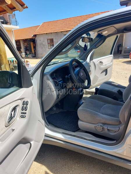 Mazda Tribute SUV